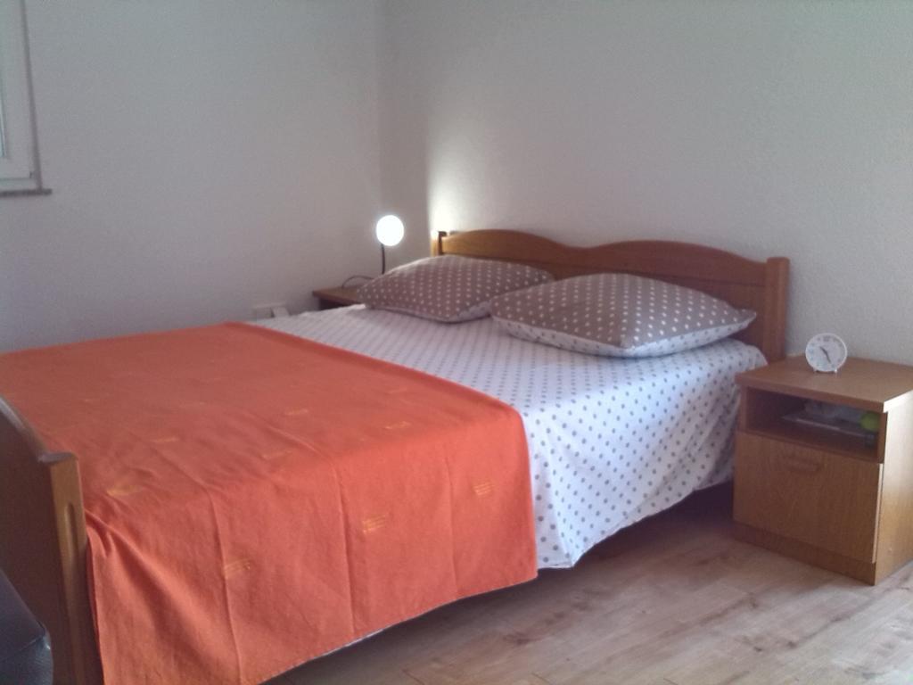Apartments Batarilo Gornji Karin Quarto foto